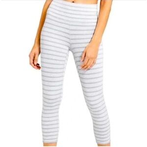 EUC Athleta Gray & White Striped Cropped High-rise Leggings